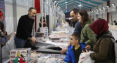 Eyüpsultan'da geleneksel kitap fuarı Ramazan ayında kapılarını açtı
