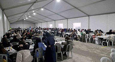 Farklı diller ve kültürler Ramazan'da aynı duada buluşuyor