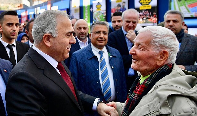 Fatih Belediye Başkanı Turan: "400 proje ile Fatih'i daha yaşanabilir hale getirmek için adımlar attık"