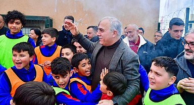 Fatih Belediye Başkanı Turan: "Fatih'te çocukları kötü alışkanlıklardan koruyan en önemli şey spor"