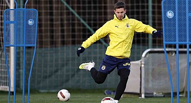 Fenerbahçe, Adana Demirspor maçı hazırlıklarına başladı