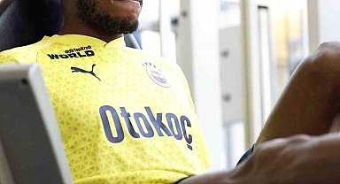 Fenerbahçe günün ilk antrenmanını yaptı