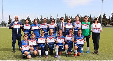 Fethiye'deki okulun kız futbol takımı tüm maçlarını kazandı