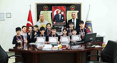Gaziantep Kolej Vakfı öğrencileri başarıdan başarıya koşuyor
