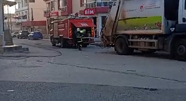 Gaziantep'te çöp kamyonunda çıkan yangını itfaiye söndürdü