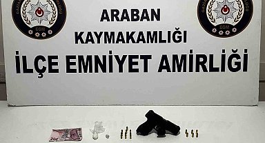 Gaziantep'te kovalamaca sonucu uyuşturucu ve silah ele geçirildi