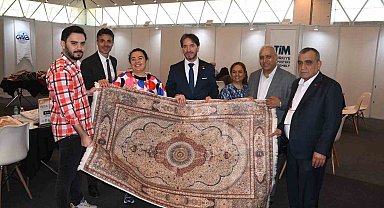 Gaziantepli Halıcılar Hindistan'da ilgiyle karşılandı