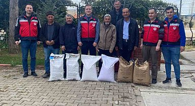 Gediz'de hibe destekli tohumlar çiftçilere dağıtıldı