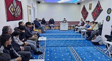 Gençler,Bozüyük Diyanet Gençlik Merkezinde bir araya geldiler