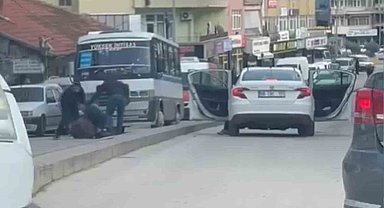 Görüntüleri ortaya çıktı: Kuyumcu kuryesini böyle gasp ettiler