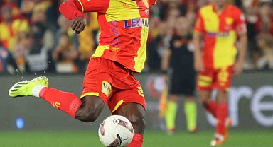 Göztepe'de Dennis, ilk 11'e yerleşti
