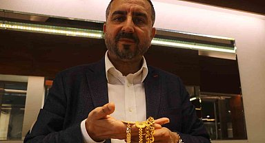 Günde onlarca çağrı alan sarraf, çözümü 'zekat hesaplama' hattı kurmakta buldu