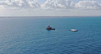 Güney Kıbrıs'tan Gazze'ye ulaşan gemideki yardımlar kamyonlara yüklendi