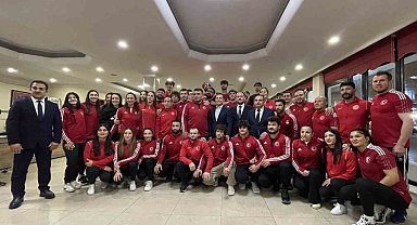 Güreş camiası iftarda bir araya geldi