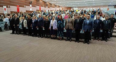 Hacettepe Üniversitesi Eğitim Fakültesi Dekanlığı Dijital Sergi uygulamalarını hayata geçirdi