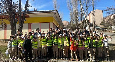 Hakkari'de çevre temizliği kampanyası başlatıldı