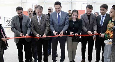 Hamur'da imam hatip okullarının sanat sergisi