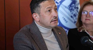 Hamza Dağ, İzmirli minibüsçülere seslendi: "Gelin İzmir'in direksiyonunu bize emanet edin"