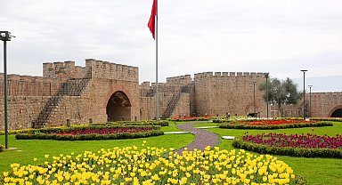 Hereke Kalesinde lale şöleni