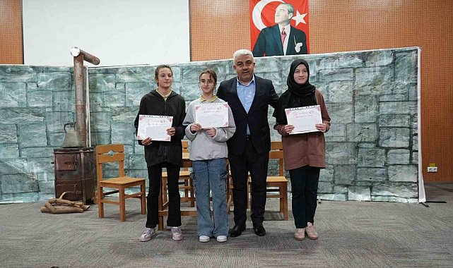 Hisarcık'ta dereceye giren öğrenciler ödüllendirildi