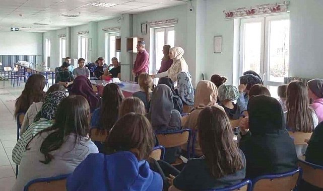 Hisarcık'ta okul pansiyonu öğrencilerine ''Bağımlılıkla Mücadele'' eğitimi