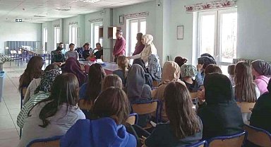 Hisarcık'ta okul pansiyonu öğrencilerine ''Bağımlılıkla Mücadele'' eğitimi