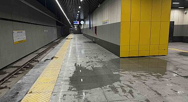 İBB'nin hizmete açtığı metro rezaleti: Tavanından lağım suyu akan metroda asansörler çalışmıyor