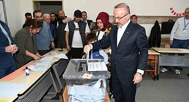 İçişleri Bakan Yardımcısı Bülent Turan oyunu Lapseki'de kullandı