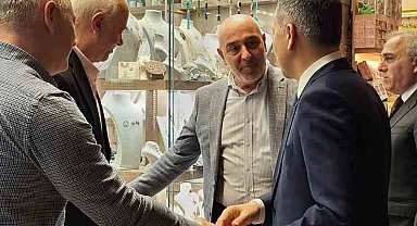 İçişleri Bakanı Yerlikaya, Kapalı Çarşı ve Mısır Çarşısını ziyaret etti