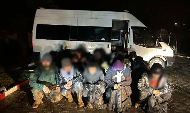 Iğdır'da 39 göçmen ve 4 insan kaçakçısı yakalandı