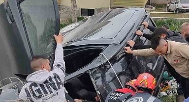 İki aracın çarpıştığı kazada 4 kişi yaralandı