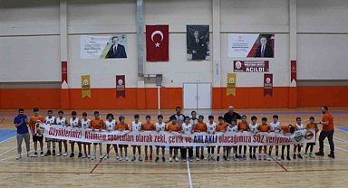 İki kardeş kulüp, 7'de 7 yaparak final maçını karşılıklı oynadı