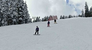 Ilgaz Dağı'nda mart ayında kar güzelliği: Ramazan'da kayak keyfi