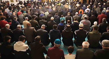 İlk teravih namazında camiler doldu