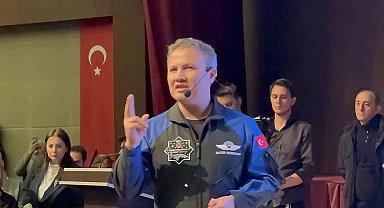 İlk Türk astronot Alper Gezeravcı Düzce'de gençlerle buluştu
