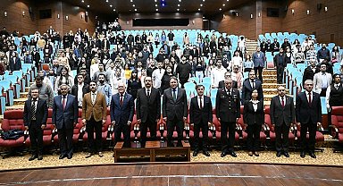 İmanla ve Kanla Yazılan Destan: Çanakkale, Uşak Üniversitesinde anlatıldı