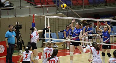İşitme Engelliler Kadınlar Türkiye Voleybol Şampiyonu Çekmeköy İESK oldu