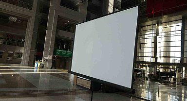 İstanbul Adalet Sarayı'na resmi veriler için ekran kuruldu
