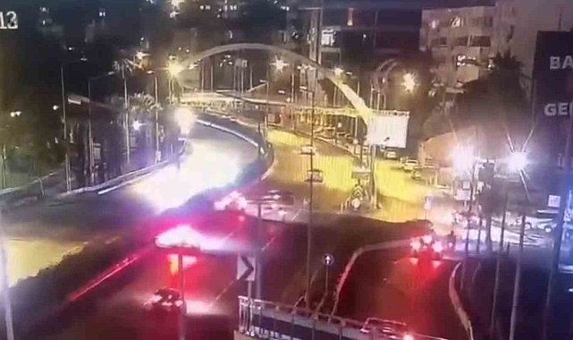 İzmir'de 1 kişinin öldüğü kaza kamerada