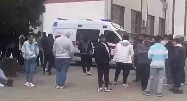 İzmir'de bir öğrenci şakalaştığı arkadaşını kazara yaraladı