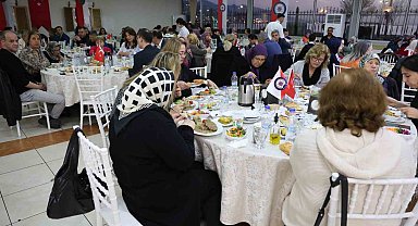 İzmir'de şehit aileleri ve gaziler iftarda buluştu