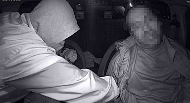 İzmir'de, taksici Oğuz Erge'yi 3 kurşunla öldüren Delil Aysal'ın yargılandığı davada karar çıktı. Sanık Delil Aysal, ağırlaştırılmış müebbet ve 17 yıl 8 ay hapis cezasına çarptırıldı.