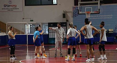 İzmit Belediyespor oyuncuları play-off maçını sabırsızlıkla bekliyor