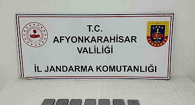 Jandarma 175 bin TL değerinde kaçak cep telefonu ele geçirdi