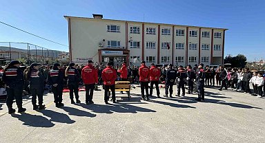 Jandarmadan öğrencilere "Deprem Farkındalık" eğitimi
