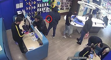 Kablosuz kulaklığı böyle çaldı