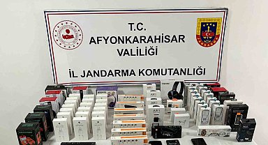 Kaçak telefon satan işyerine baskın yapıldı