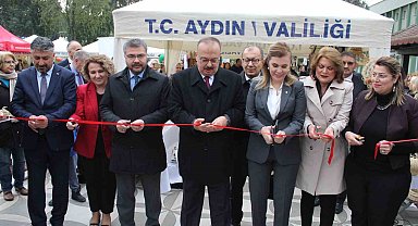 Kadınlar el emeği ürünlerini görücüye çıkarttı