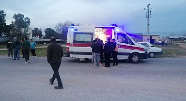 Kamyon ile motosiklet çarpıştı: 2 yaralı