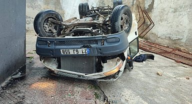 Kamyonet 30 metre yükseklikten okul bahçesine uçtu, faciadan dönüldü